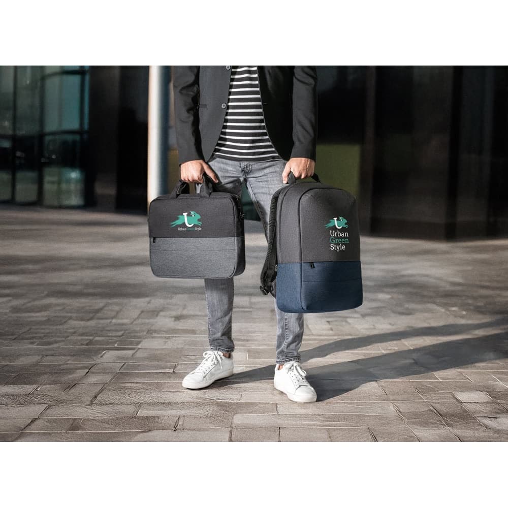 GENOA. Padded laptop bag in 600D high-density recycled polyester 15 thumbnail 8